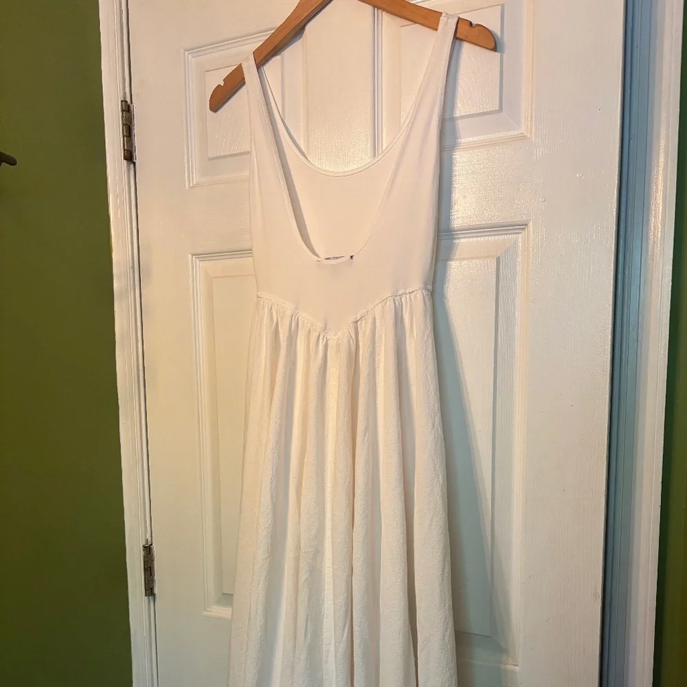 White Basque Waist Dress - Picture 7 of 9
